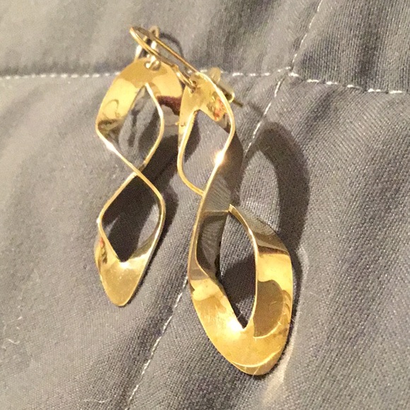 Sterling Silver Figure 8 Lightweight Dangle Earrings. NIB - Picture 10 of 10